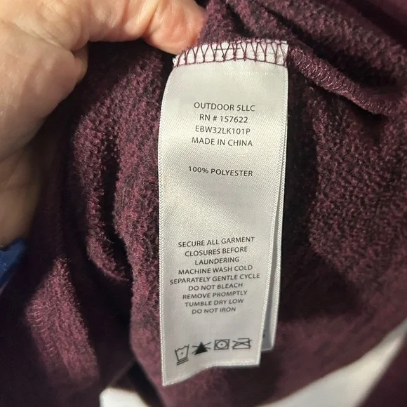 Eddie Bauer 1/4 Zip Burgundy Fleece Pullover. Women’s size Medium. - Picture 7 of 8
